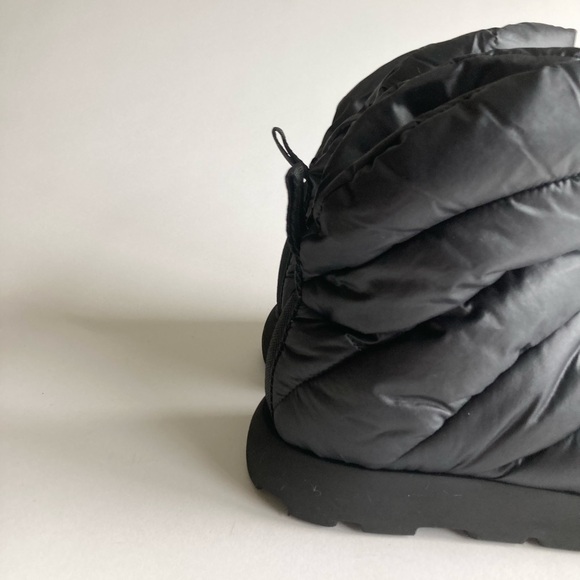 New Plumestudio Luna Black Nylon Pillow Puffy Slip On Booties Size EUR39, US 8.5 - Picture 6 of 16